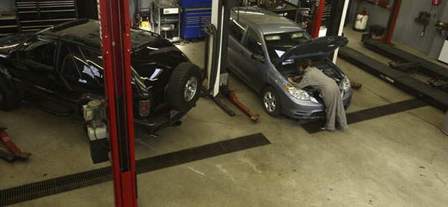 5 Smells That Indicate It’s Time for Auto Repair